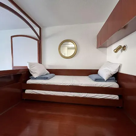 Hyecau Pour 4 Personnes Avec Vue Sur Le Port D'hyeres *