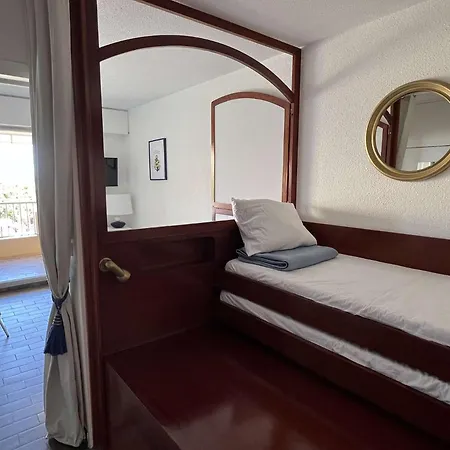 Hyecau Pour 4 Personnes Avec Vue Sur Le Port D'hyeres